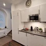 Aparthotel Red Lion Pub &