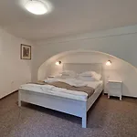 Red Lion Pub & Aparthotel Szentendre
