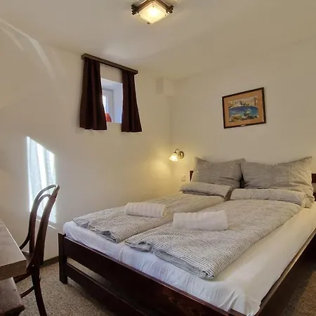 Red Lion Pub & Hotel apartamentowy Szentendre
