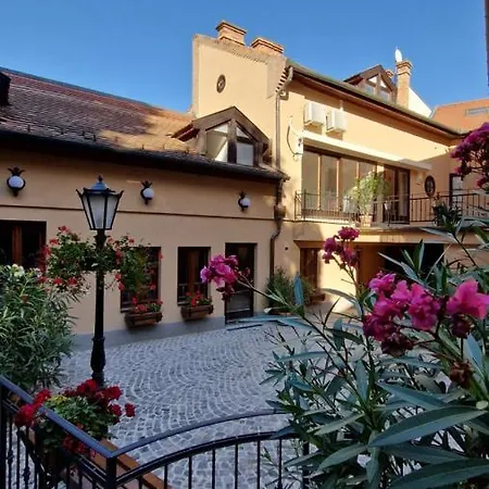Red Lion Pub & Szentendre