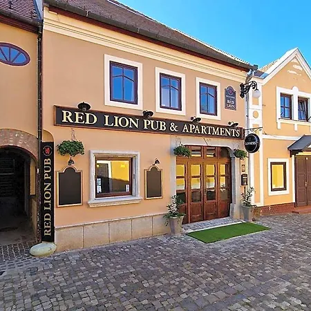 Red Lion Pub & 3*